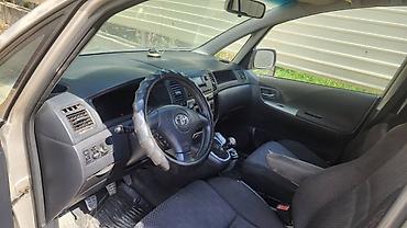 215 65 16 с: Toyota Corolla Verso: 2001 г., 1.6 л, Механика, Бензин, Минивэн — 4