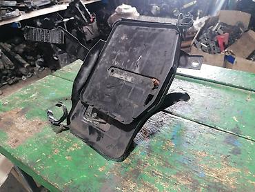hobi auto: Nosač akumulatora – Fiat Multipla Opis: - Originalni nosač/ležiste — 1