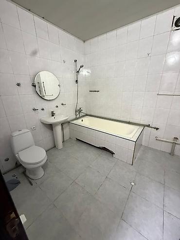 Аренда помещений свободного назначения: Сдается дом 80м2 дом Магаданская 15 5 сотак двор - Две смежные комнаты — 15