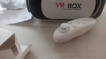 Oprema za video igre: VR Box naočare sa daljinskim Zamisli da sediš kod kuće, a oko tebe – — 9