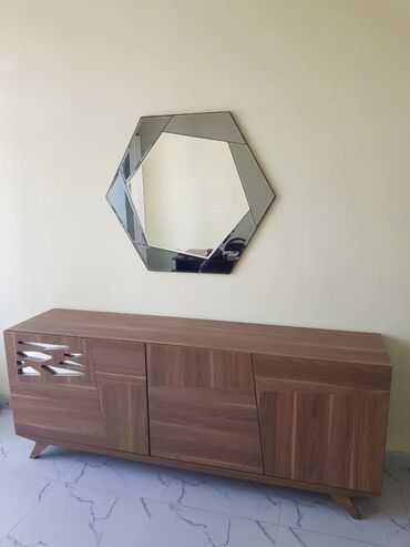 деревянный комод: Komod satilir 220azn. Unvan Mehdiabad m 6508 Nigaz