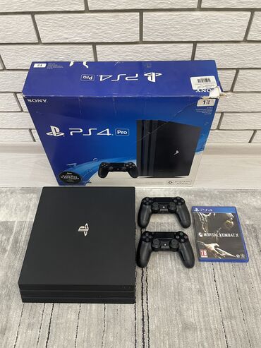 PS4 (Sony PlayStation 4): Продаю PlayStation 4 PRO с коробкой Работает отлично, без никаких