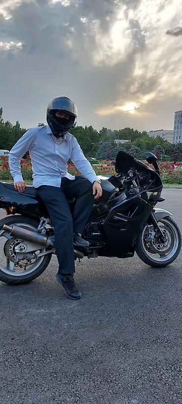 поменяюсь: Kawasaki ZZR 1100 — это легендарный четырехцилиндровый — 1