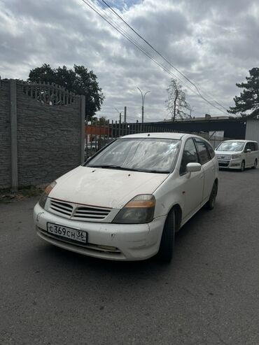стрим мотор: Белый универсал Honda Stream с российскими номерными знаками. Этот
