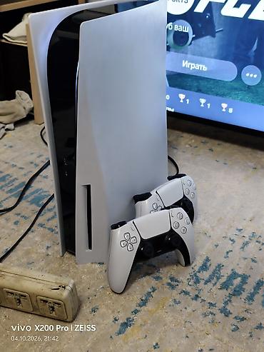 PS5 (Sony PlayStation 5): Пс 5 фат 3 ревизия все в идеале в комплекте два оригинал джойстика и — 3