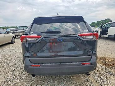 inter: Toyota RAV4: 2022 г., 2.5 л, Автомат, Гибрид — 6