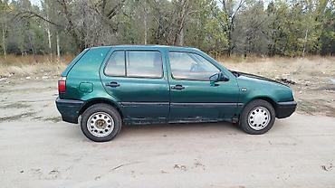 Продажа авто: Volkswagen Golf: 1995 г., 1.6 л, Механика, Бензин, Хэтчбэк — 2