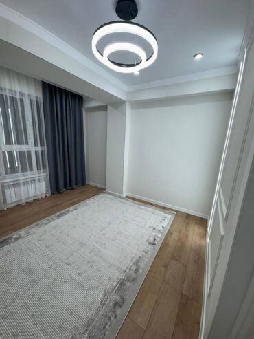срочно сдаётся квартира маладая гвардия: 1 комната, 32 м², Элитка, 2 этаж, Дизайнерский ремонт