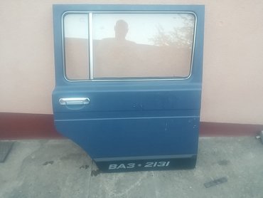 Auto delovi: Vrata zadnja desna Lada 2131 Niva. Polovno, ocuano. Skinuto sa — 1
