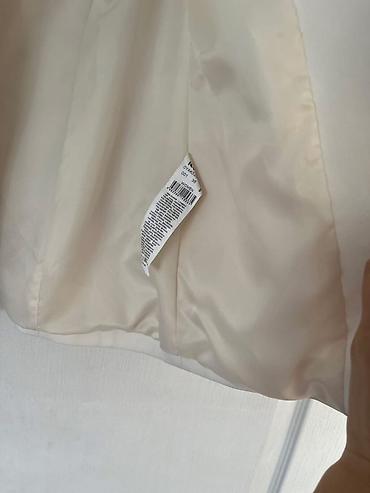 marka only: Elegantni ženski sako Koton Business - Boja: nežna krem/bela - Model — 5