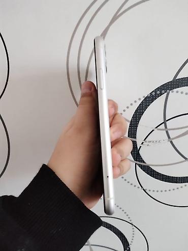 Apple iPhone: IPhone 11, 128 GB, Ağ, Simsiz şarj, Face ID — 7