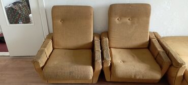 продам кресло качалку: Классическое кресло, Для зала, Б/у