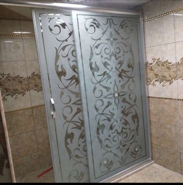 Duş kabinaları, arakəsmələr: Yeni Arakəsmə, Pulsuz çatdırılma — 18