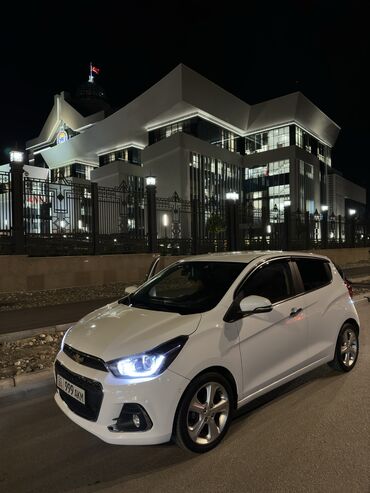 машина ласетти: Chevrolet Spark: 2016 г., 1 л, Автомат, Бензин