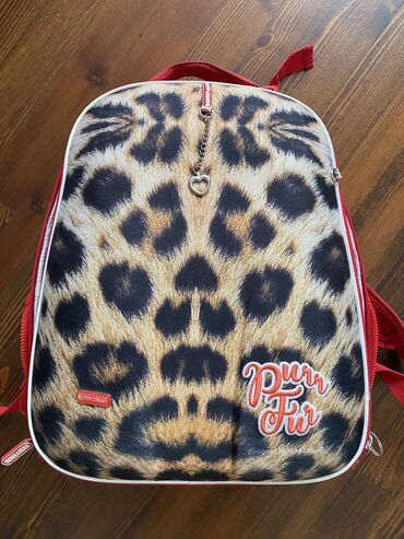 Школьный рюкзак для девочки ( в леопардовой расцветке) ортопедическая