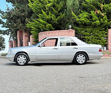 Mercedes-Benz: Mercedes-Benz E 200: 2 l | 1994 il Sedan — 18