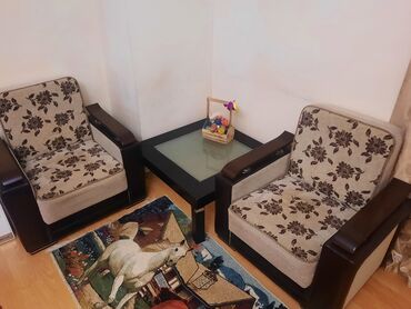 madeyra künc divanları: İşlənmiş, Di̇van-kravat, 2 kreslo, Divan, Jurnal masası, Bazalı, Açılan