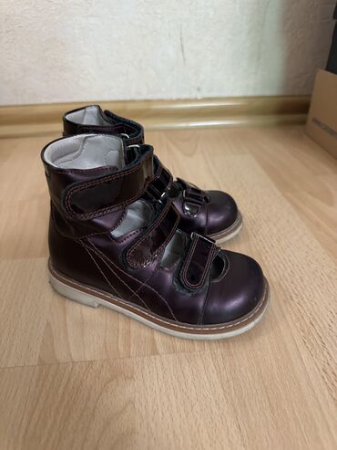 кожаные ботасы: Ортопедическая кожаная обувь, размер 26, б/у Состояние хорошее 1000