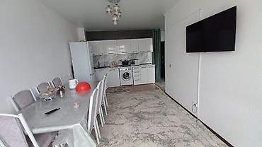 Продажа комнат: Просторная студия/гостиная с кухней, полностью укомплектованная — 3