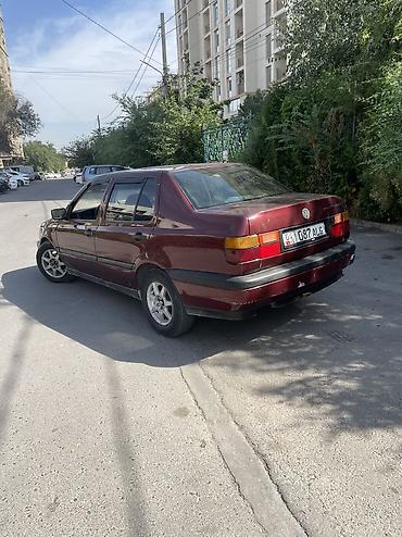 vento: Volkswagen Vento: 1994 г., 1.8 л, Механика, Бензин, Седан — 3