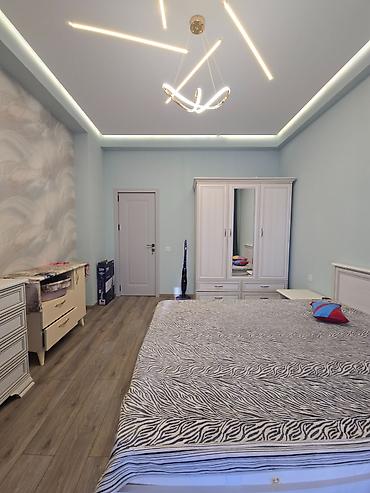 berde: Ağ Şəhərdə studio tipli 2 otaqlı mənzil kirayə verilir. - Ümumi sahə — 9