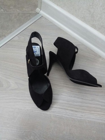 серые замша туфли: Туфли 38.5, цвет - Черный