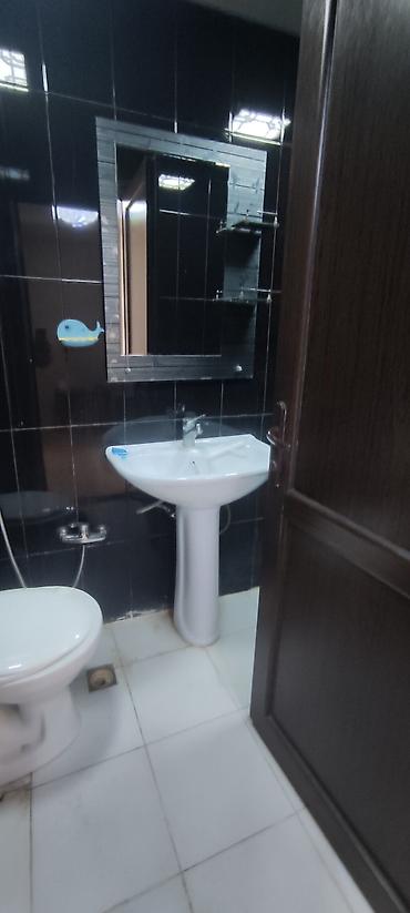 ev gencede: Bineqedi sentralnide 4 mertebeli binanin 3 cu mertebesinde 1 otaqli ev — 8