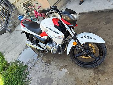 мото 300: Мотоцикл Suzuki GSR 250 (Inazuma) в стиле naked. Мотоцикл в хорошем — 7