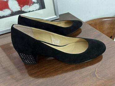 женские черные замшевые туфли: Туфли