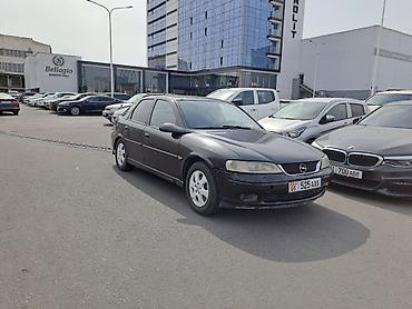 Opel Vectra: 2002 г., Механика, Бензин, Седан