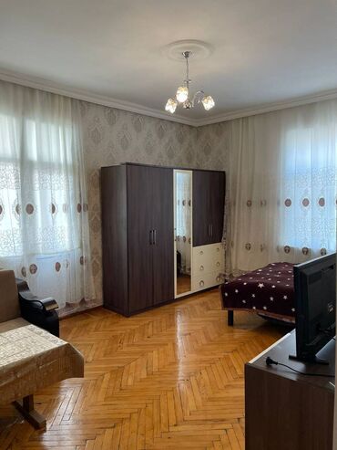 Uzunmüddətli kirayə mənzillər: Nərimanov metrosuna ayaqnan 5-dəqiqə masafədə 5 mərtəbəli binanın 5-ci — 2