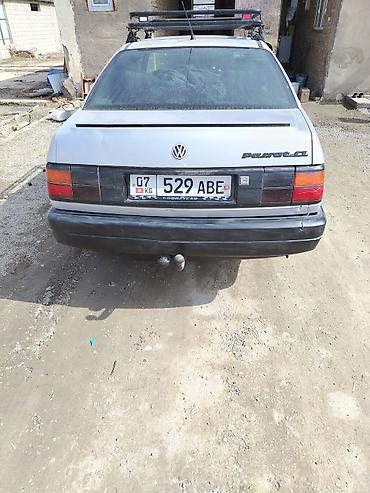 Volkswagen: Volkswagen Passat: 1993 г., Седан — 4