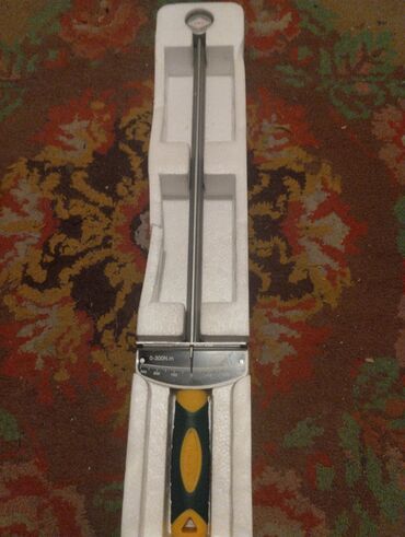 Инструменты для авто: Продаю динаметрический ключ. от 0-300 N.m. длина 480 mm. под стандные