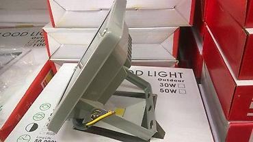 Rasveta: Led reflektor slim 20w. opis u izradi. ✨ . cena:700-800din — 3