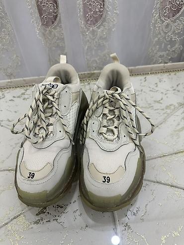 jordan krasofka: Balenciaga, Ölçü: 39, rəng - Bej, Yeni — 2