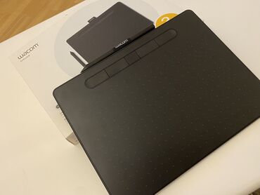 Planşetlər: Wacom İntuos M Bluetooth Black —- Qrafik planşet yeni alınıb. Sadəcə