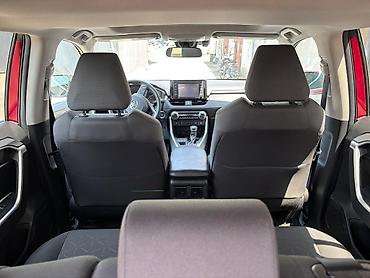 состояние отличное: Toyota RAV4: 2020 г., 2.5 л, Автомат, Бензин, Кроссовер — 3