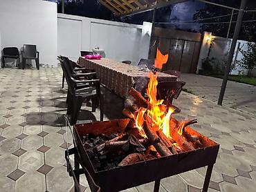 Günlük kirayə evlər: 200 kv. m, 4 otaqlı — 6