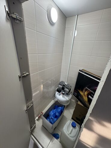 Офисы: Продаю Офис 65 м², С ремонтом, С мебелью, Многоэтажное здание, 1 этаж — 4