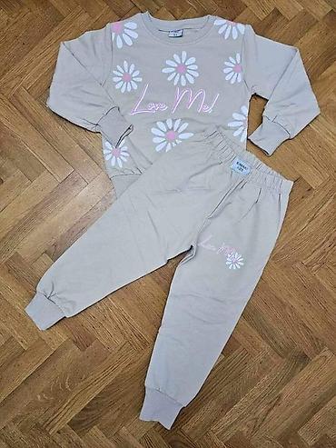 Kostimi za maskenbal: Prelepe trenerke za devojčice NOVO Do 10 idu Pitati za dostupne — 17