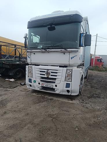 Тягачи: Тягач, Renault, 2011 г. — 1