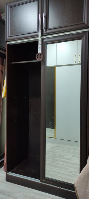 подвесные шкафы в спальню: Купе, Прямой шкаф, Гардеробный шкаф