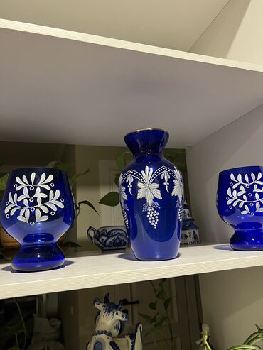 Антикварные вазы: Вазы! Старинные ! Ручная роспись !Шикарная 3 йка! Ваза и подсвечники — 2