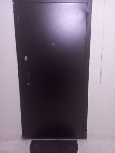 Межкомнатные двери: Metal giriş qapısı - Rəng: mat qara - Material: metal (polad