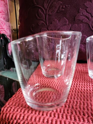 Čaše: Case nove lep,oblik Italija Sanpelegrino univerzalne. Komada. 6 na lalafo.rs — 9 Čaše: Case nove lep,oblik Italija Sanpelegrino univerzalne. Komada. 6 — 9