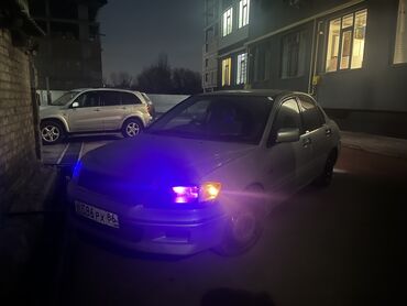 Mitsubishi: Mitsubishi Lancer: 2001 г., 1.5 л, Автомат, Бензин