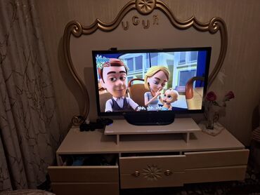 muncuq seti: Düz TV altlığı, Polkalı