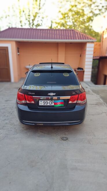 Chevrolet: Chevrolet Cruze: 1.4 l | 2014 il 111000 km Sedan — 5