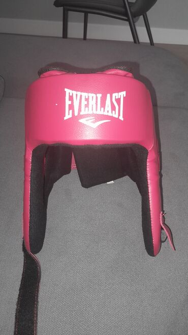 шлем боксёрский: Боксерский шлем EVERLAST, есть регулировкановый, насчет цены