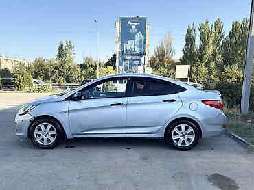 hyundai solaris i: Hyundai Solaris: 2012 г., 1.4 л, Механика, Бензин, Седан — 5